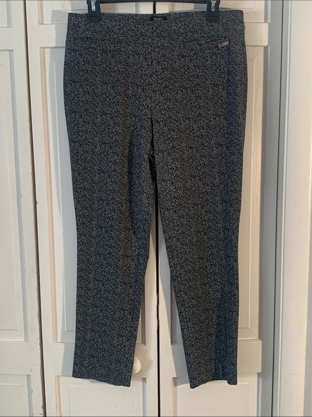 Jones New York Signature Black & Gray Straight Leg Pants